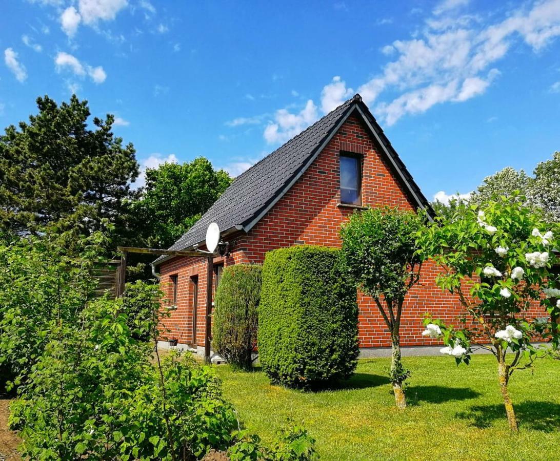 Haeuschen Im Gruenen Villa Jornstorf Luaran gambar